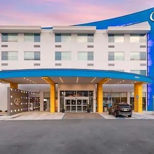 Glō Western Savannah-gateway I-95 Hotel