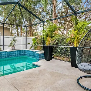 Modern House In Clearwater With Access To A Shared Swimming Pool Apartment